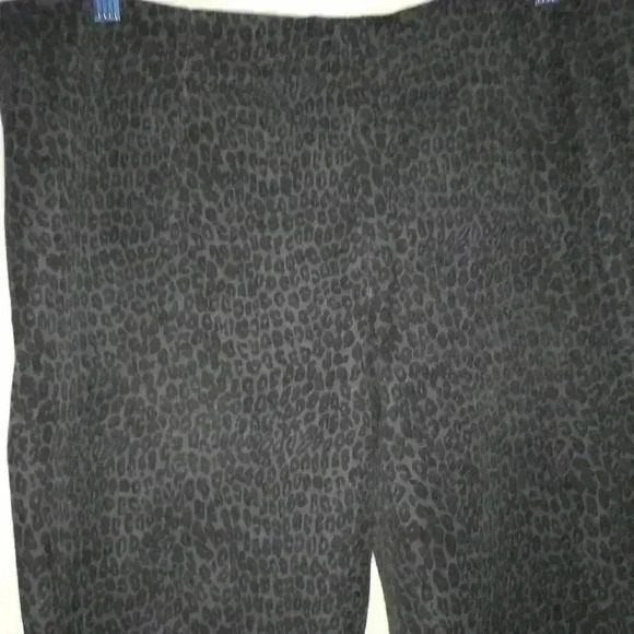 Time and Tru  size 14, animal print,, leopard print, dark grey pant - Picture 3 of 7